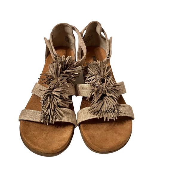 Minnetonka Desi Fringe Suede Wedge Sandal Size 7M NWOT - Picture 6 of 7